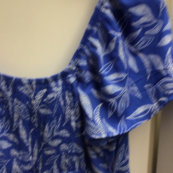 Absolutely Famous Blue and White Patterned Maxi Dress - Picture 9 of 16